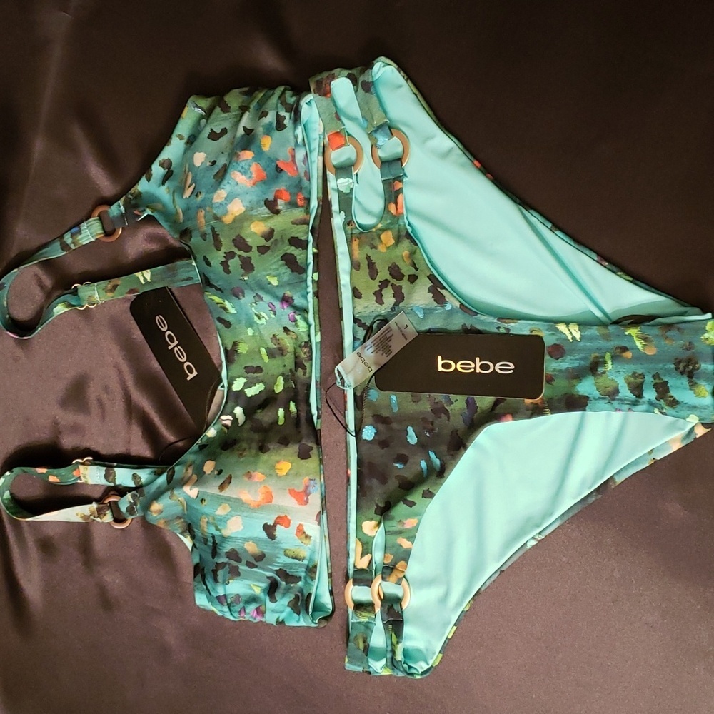 Bebe bikini, size large, gold ring detail